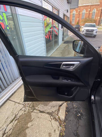 2017 Nissan Pathfinder S