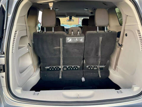 2020 Chrysler Voyager LX