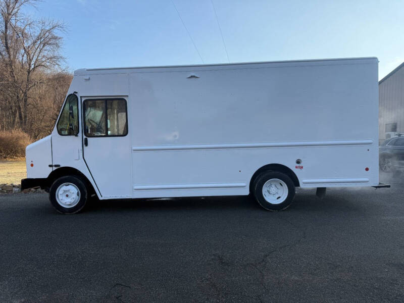 2021 Freightliner MT45 Chassis