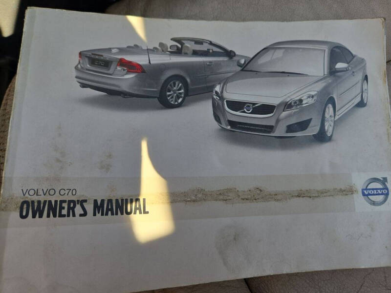 2011 Volvo C70 T5