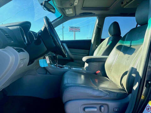 2012 Toyota Highlander SE