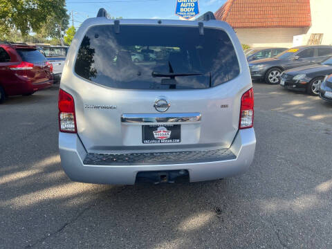 2010 Nissan Pathfinder S FE+