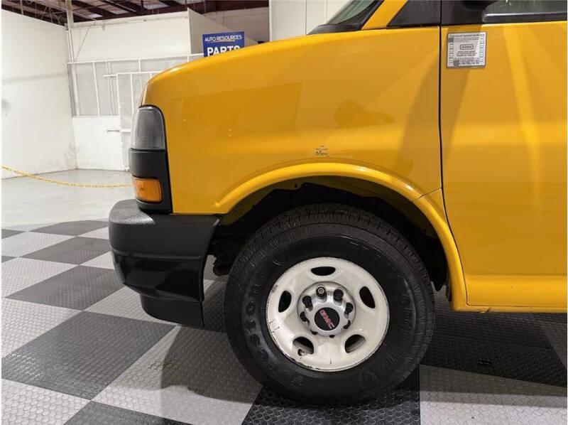 2018 GMC Savana 2500