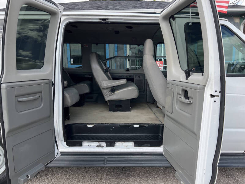 2011 Ford E-Series E-150