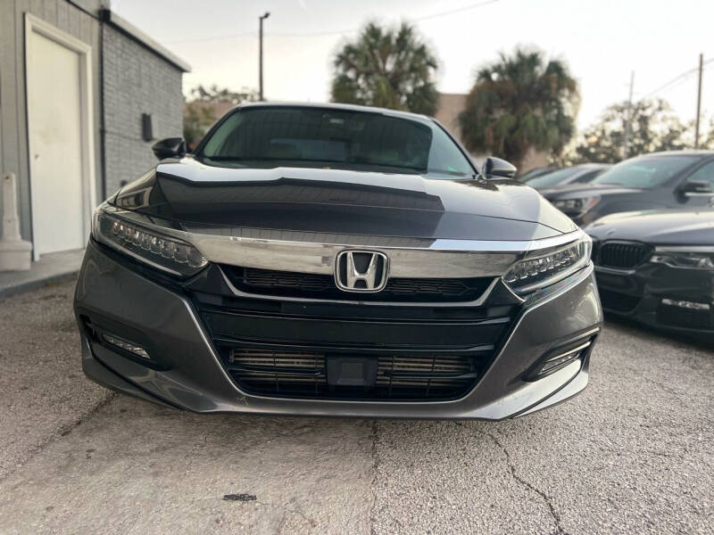 2018 Honda Accord Touring photo 7