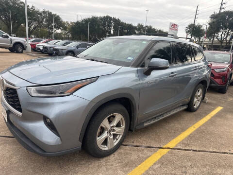 2021 Toyota Highlander Hybrid LE