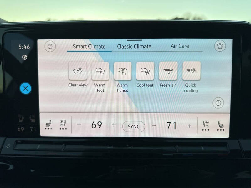 2025 Volkswagen Atlas Cross Sport SE