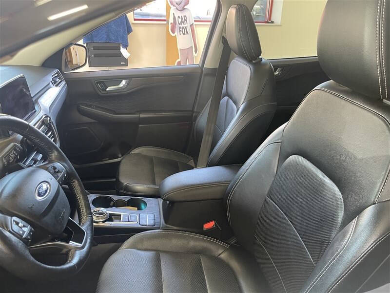 2020 Ford Escape Titanium