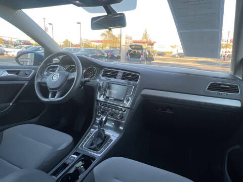 2016 Volkswagen e-Golf SE