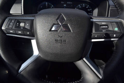 2023 Mitsubishi Outlander PHEV SE