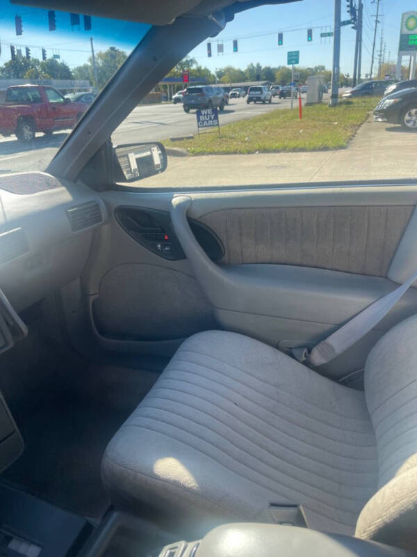 1993 Pontiac Sunbird SE