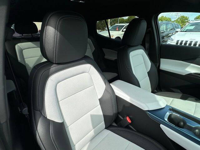 2024 Chevrolet Equinox EV LT