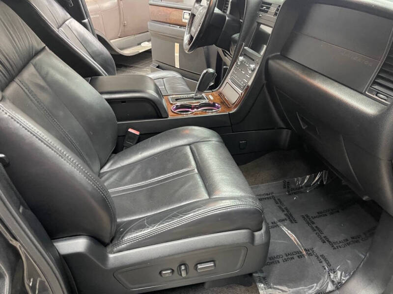 2016 Lincoln Navigator Select