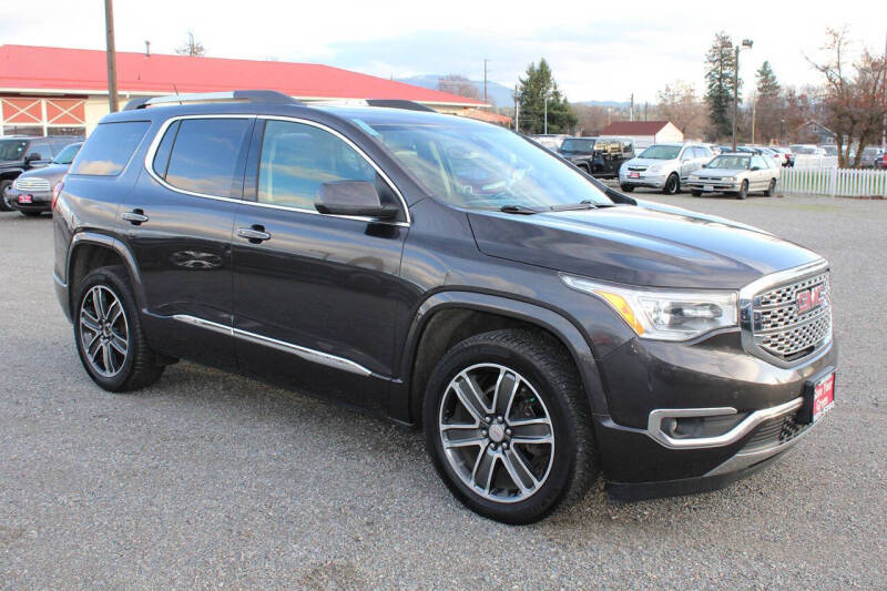 2017 GMC Acadia Denali