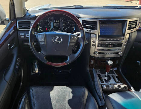 2014 Lexus LX 570