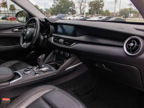 2020 Alfa Romeo Stelvio Sport