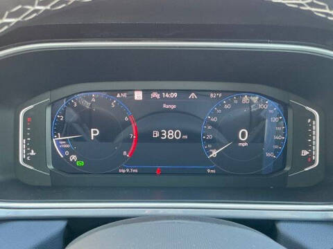 2025 Volkswagen Taos SEL 4Motion