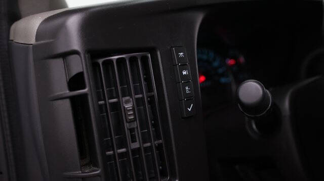 2023 Chevrolet Express 2500