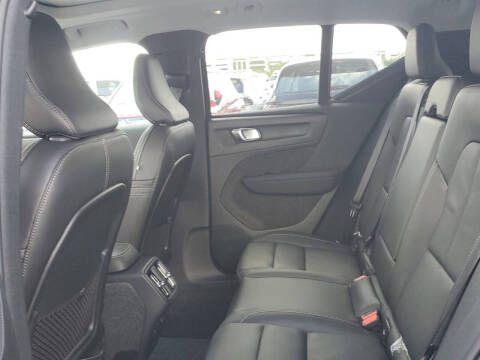 2026 Volvo XC40 B4 Plus