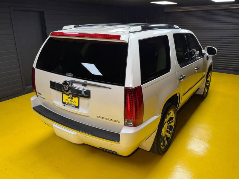 2012 Cadillac Escalade Platinum Edition