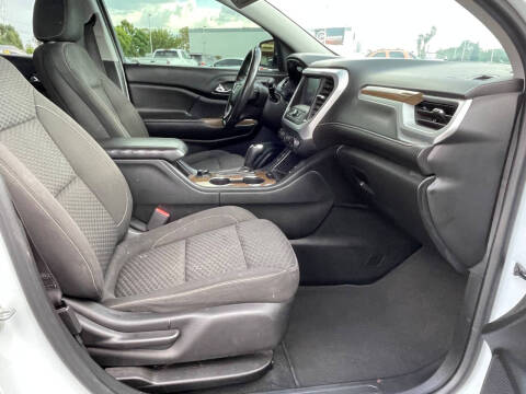 2017 GMC Acadia SLE-2