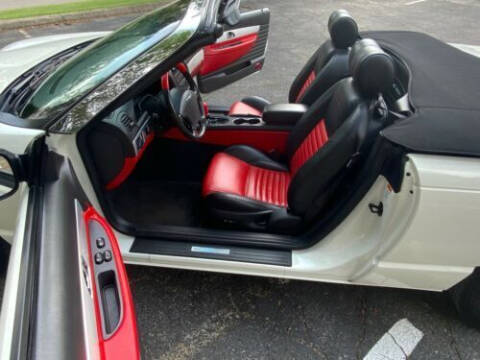 2002 Ford Thunderbird