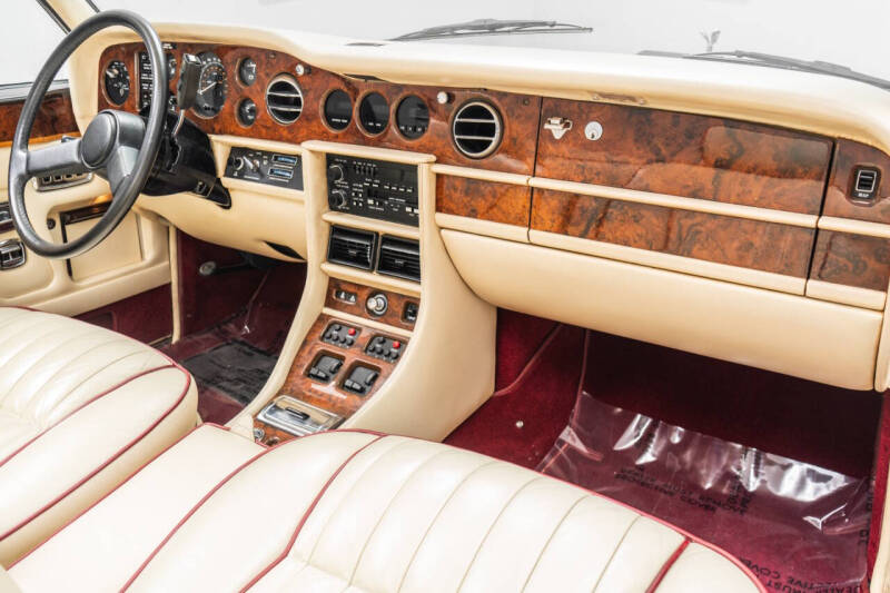 1987 Rolls-Royce Corniche