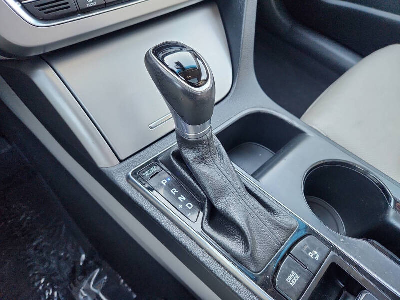 2017 Hyundai Sonata Hybrid