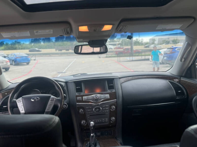 2017 Infiniti QX80 Signature Edition