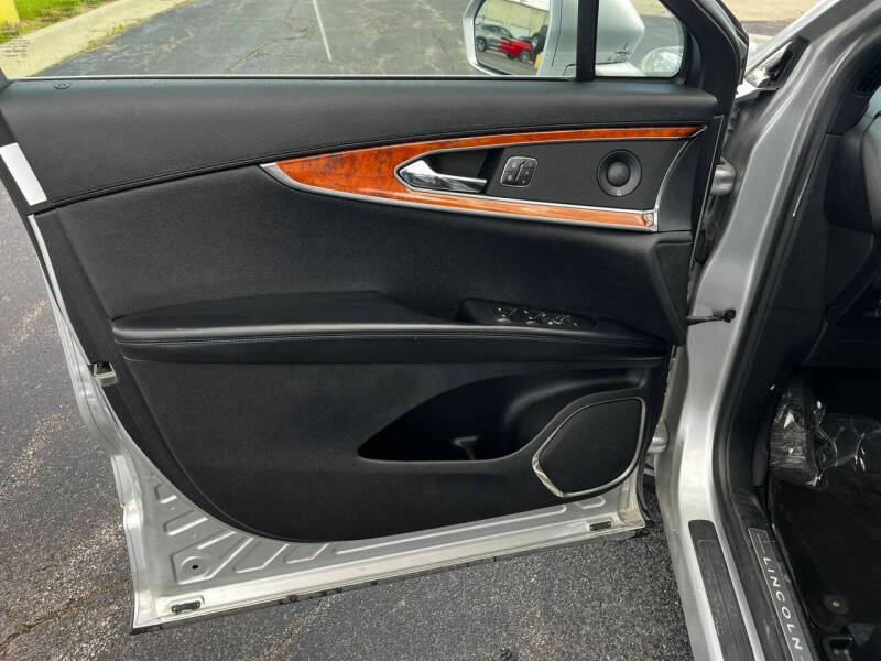 2019 Lincoln Nautilus Reserve