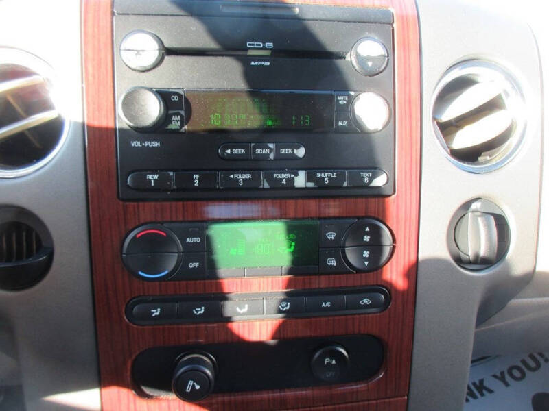 2005 Ford F-150 Lariat