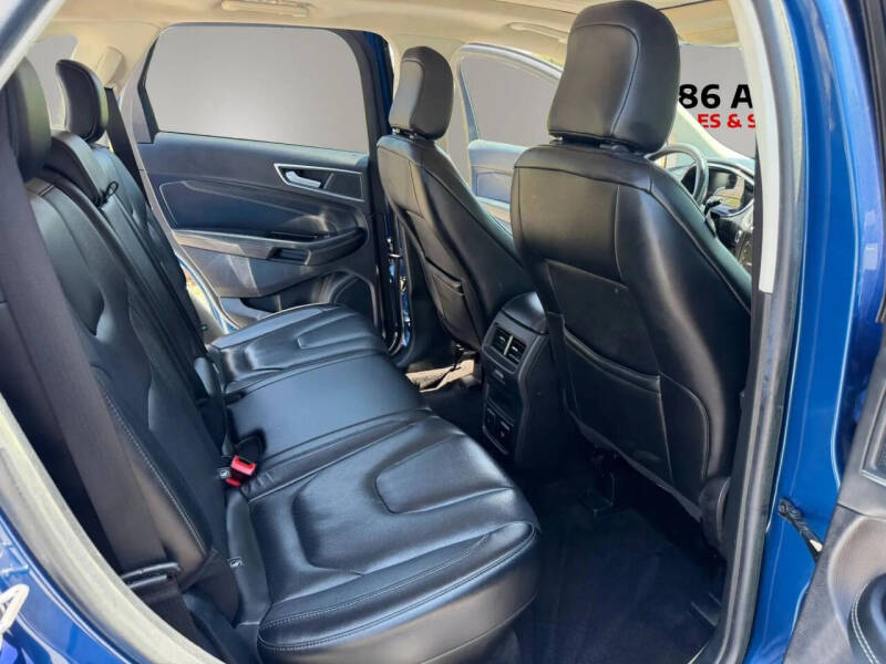 2020 Ford Edge Titanium