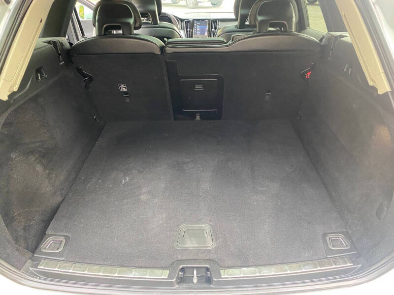 2018 Volvo XC60 T5 Momentum