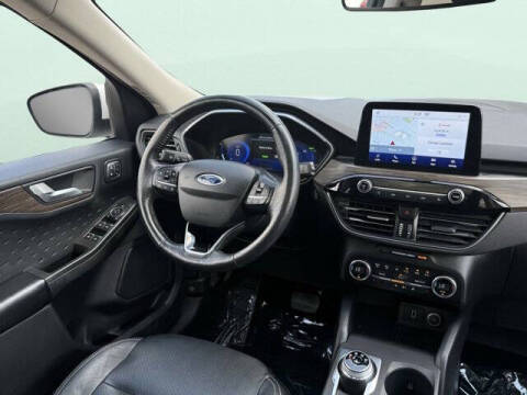 2020 Ford Escape Hybrid Titanium