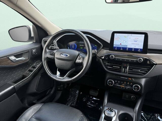 2020 Ford Escape Hybrid Titanium