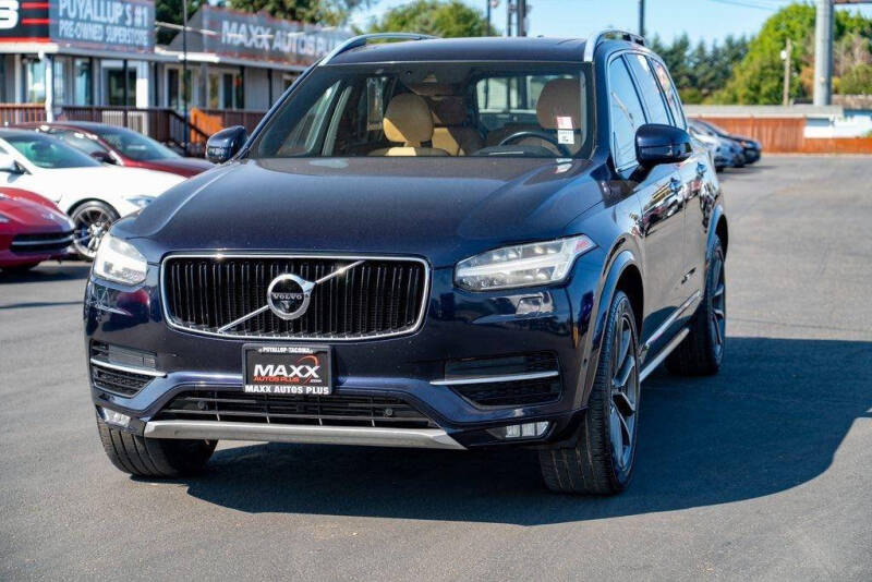 2017 Volvo XC90 T6 Momentum