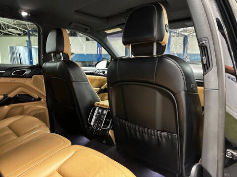 2018 Porsche Cayenne Platinum Edition