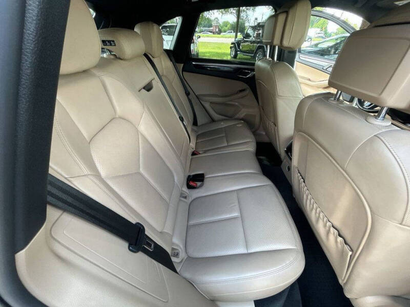 2020 Porsche Macan