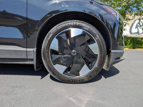 2025 Volvo EX30 Twin Plus