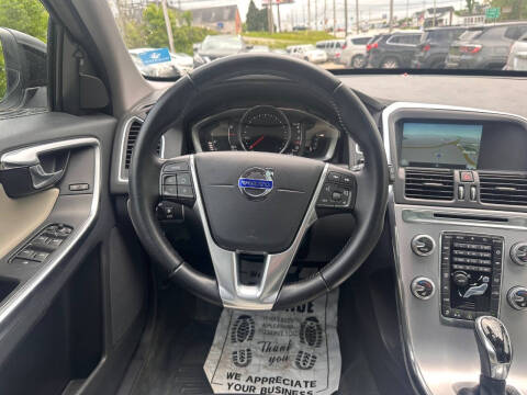 2017 Volvo XC60 T6 Dynamic