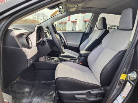 2017 Toyota RAV4 Hybrid XLE