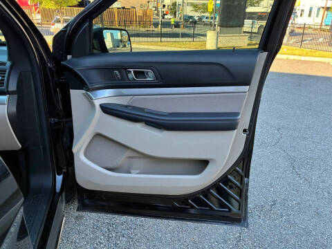 2018 Ford Explorer