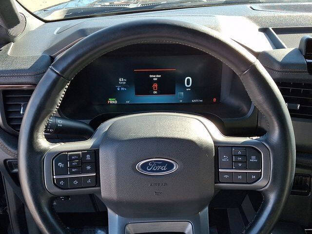 2022 Ford F-150 Lightning Lariat