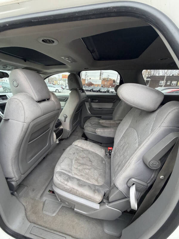 2015 GMC Acadia SLE-2