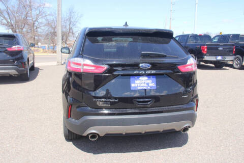 2024 Ford Edge Titanium