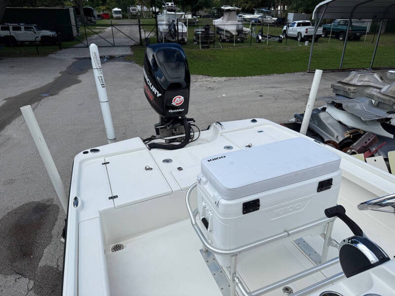 2015 Mako 21 LTS