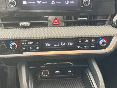 2023 Kia Sportage Hybrid LX