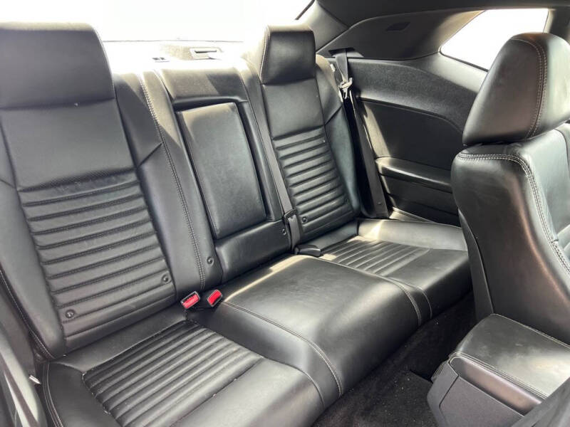 2013 Dodge Challenger SXT