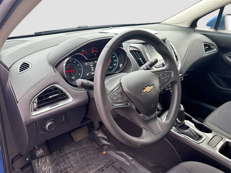 2017 Chevrolet Cruze LT Auto