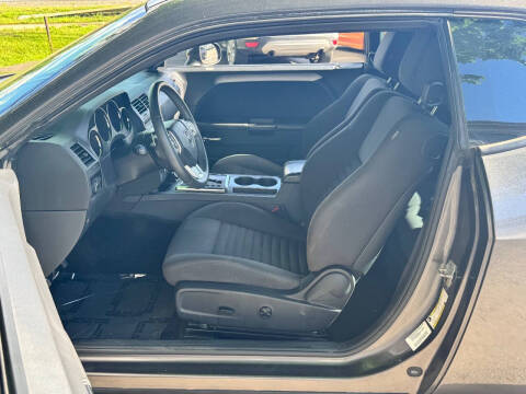 2013 Dodge Challenger SXT